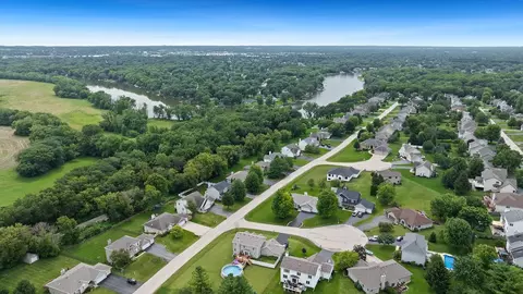 View/Area - 9337 River View Trl, Roscoe, IL 61073 photo 2 of 5