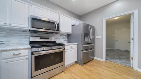 Kitchen - 9337 River View Trl, Roscoe, IL 61073 photo 1 of 2