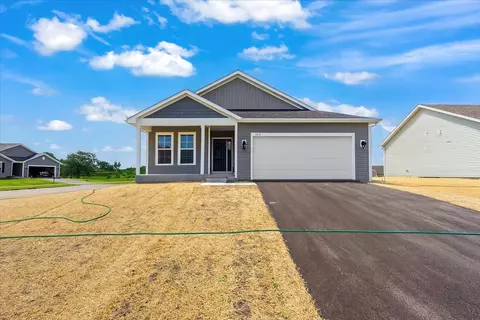 202 Cress Creek Trl, Poplar Grove, IL 61065