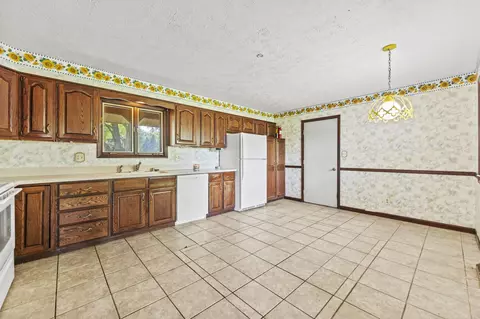8231 Highview Dr, Winnebago, IL 61088 photo 14