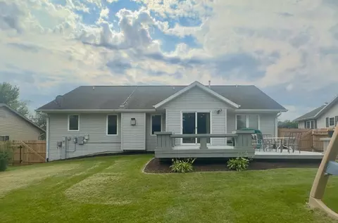 Exterior - 203 S Westview Dr, Lanark, IL 61046 photo 5 of 7