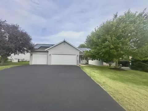 Exterior - 203 S Westview Dr, Lanark, IL 61046 photo 3 of 7