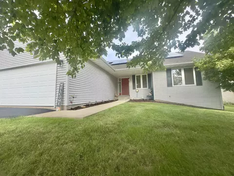 Exterior - 203 S Westview Dr, Lanark, IL 61046 photo 2 of 7