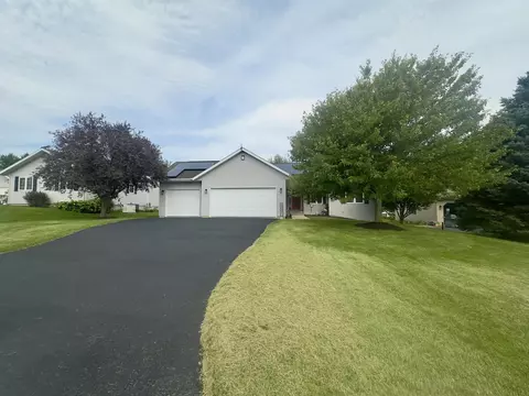 203 S Westview Dr, Lanark, IL 61046