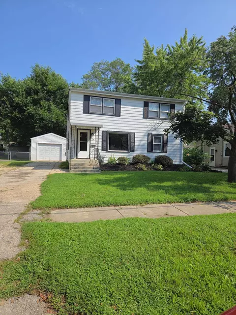 834 Grand Ave, Loves Park, IL 61111