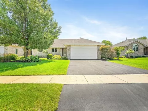 201 Nelson Pkwy, Cherry Valley, IL 61016