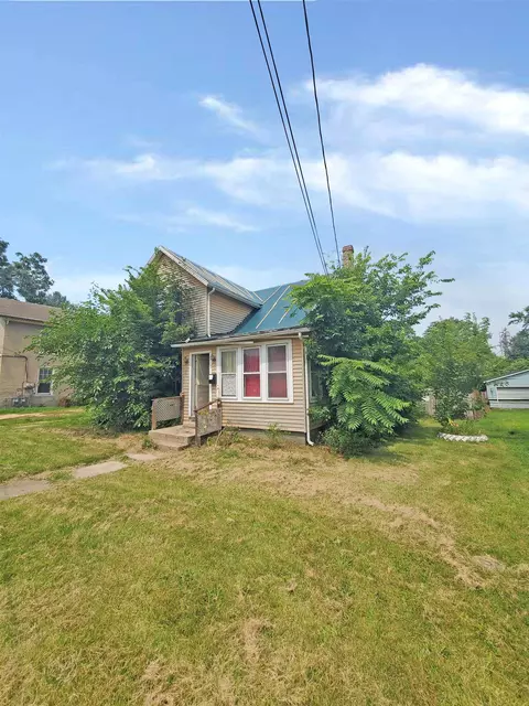 Other - 818 E Shawnee, Freeport, IL 61032 photo 1 of 2