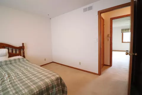 Bedroom - 2209 Hillside Ct, Freeport, IL 61032 photo 5 of 7