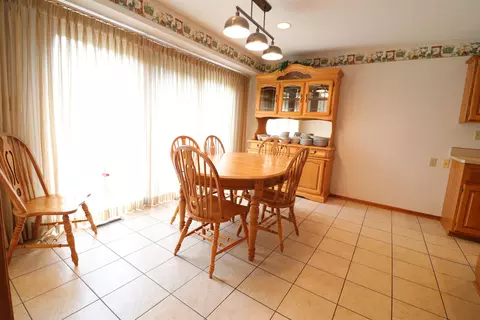 Dining - 2209 Hillside Ct, Freeport, IL 61032 photo 1 of 2