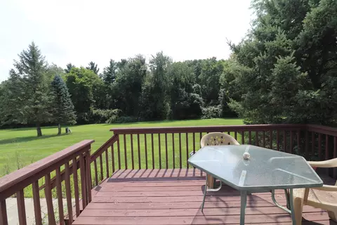 Exterior - 2209 Hillside Ct, Freeport, IL 61032 photo 6 of 8