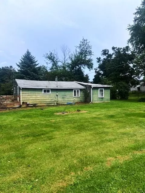 205 W Coral, Eleroy, IL 61027