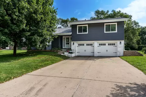 109 Amber Dr, Oregon, IL 61061