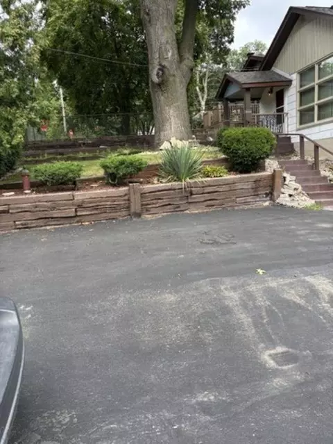 Exterior - 38227 N 3rd Ave, Spring Grove, IL 60081 photo 1 of 4