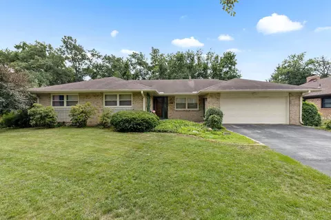 4965 Crofton Dr, Rockford, IL 61114