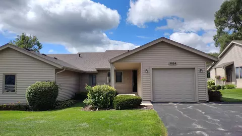 5024 Prairie Path, Loves Park, IL 61111