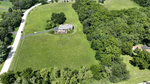 7822 Burr Oak Rd, Roscoe, IL 61073 photo 2