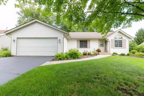 967 Stonefield Ln, Rockford, IL 61108