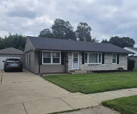 6327 1st St, Loves Park, IL 61111