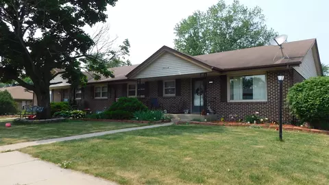 4406 Crawford UNIT B, Rockford, IL 61114