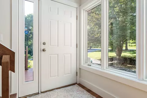 8383 E Crockett Rd, Roscoe, IL 61073 photo 5