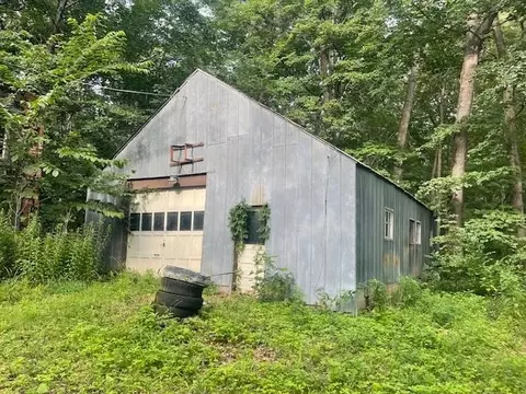 17813 Blair Rd, Pecatonica, IL 61063 photo 5