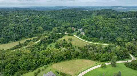 40 Heatherdowns Ln, Galena, IL 61036