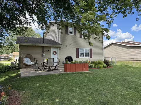519 E 26th St, Sterling, IL 61081 photo 7