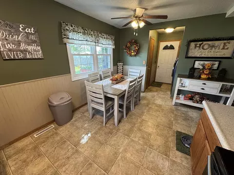 519 E 26th St, Sterling, IL 61081 photo 14