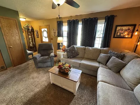 519 E 26th St, Sterling, IL 61081 photo 10