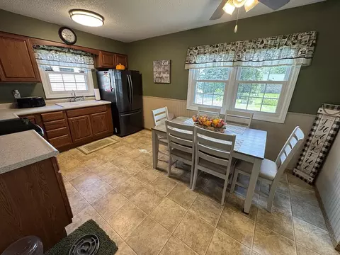 519 E 26th St, Sterling, IL 61081 photo 11