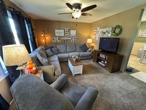 519 E 26th St, Sterling, IL 61081 photo 8