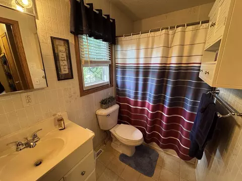 519 E 26th St, Sterling, IL 61081 photo 30
