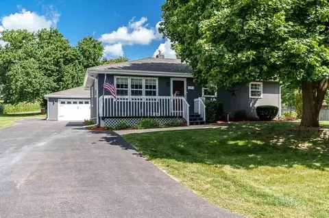 5245 Osage Ln, Rockford, IL 61101