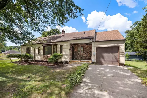 530 Fitch Rd, Rockford, IL 61109