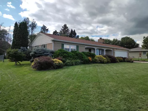 3405 16th Ave, Sterling, IL 61081