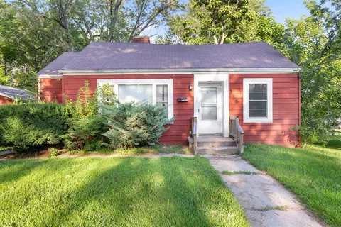 320 Howard Ave, Rockford, IL 61102