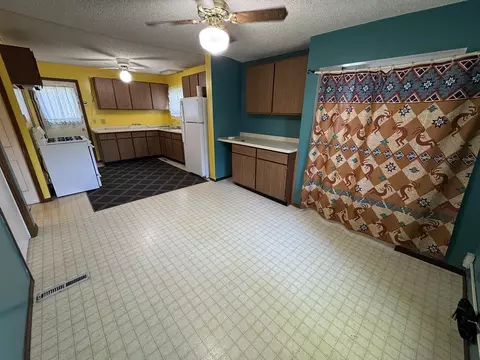 Kitchen - 74 Snow St, Chadwick, IL 61014 photo 5 of 5