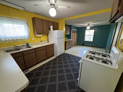 Kitchen - 74 Snow St, Chadwick, IL 61014 photo 1 of 5