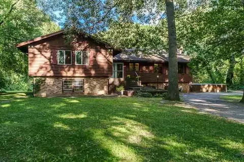 9601 Beaver Valley Rd, Belvidere, IL 61008