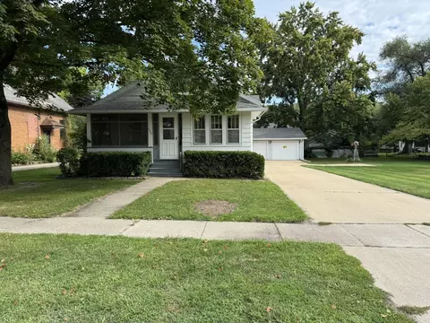 320 E Church St, Utica, IL 61373