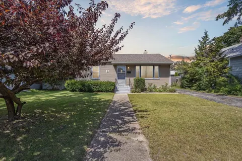 340 Grand Blvd, Loves Park, IL 61111
