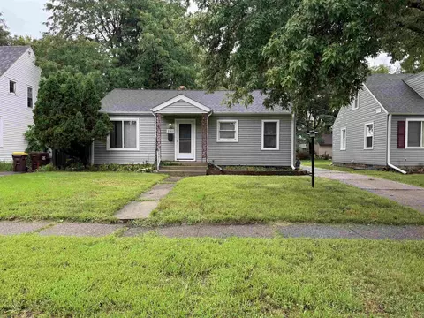 2311 Lawndale Ave, Rockford, IL 61103