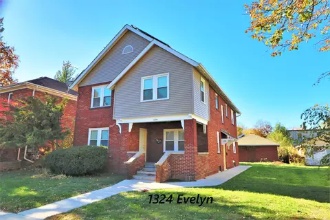 1324 Evelyn St, Rockford, IL 61103