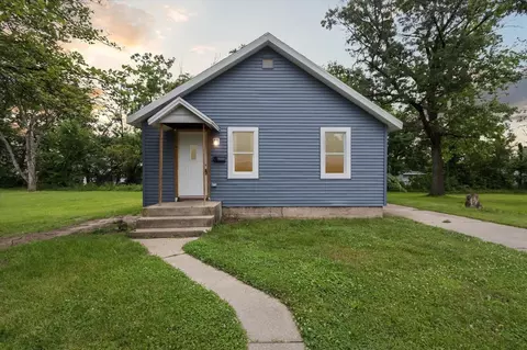 317 Burr Oak Ave, South Beloit, IL 61080