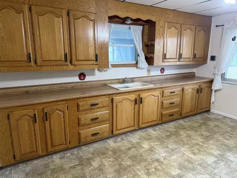 6310 High, Freeport, IL 61032 photo 7