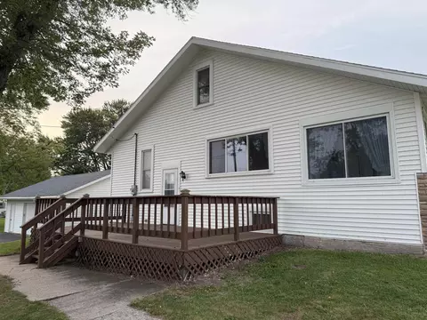6310 High, Freeport, IL 61032 photo 2