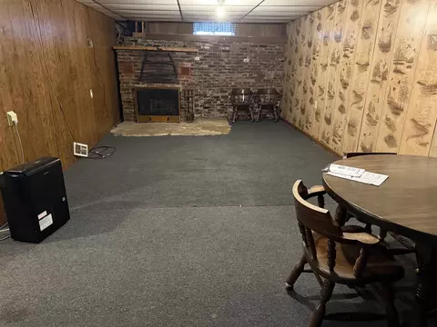 6310 High, Freeport, IL 61032 photo 19