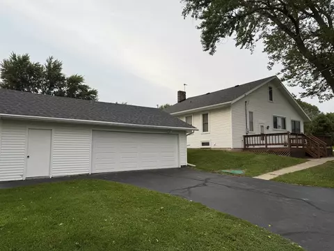6310 High, Freeport, IL 61032 photo 3