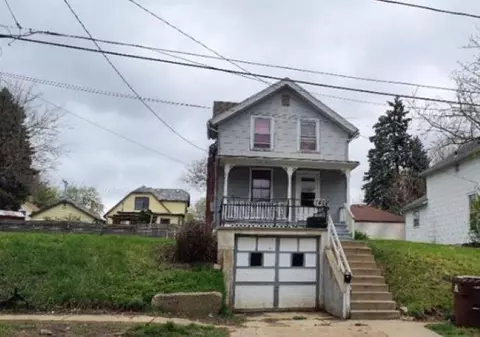 742 W Homer St, Freeport, IL 61032
