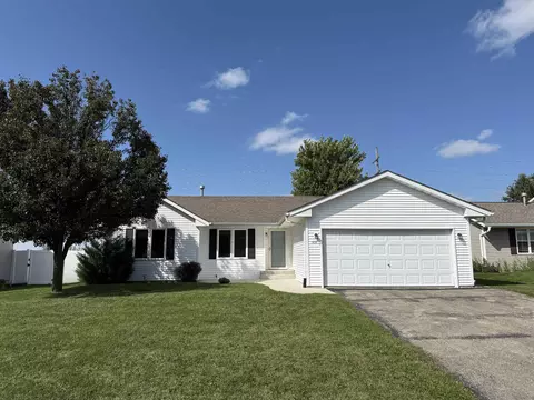 620 Cranbrook Ln, Mount Morris, IL 61054
